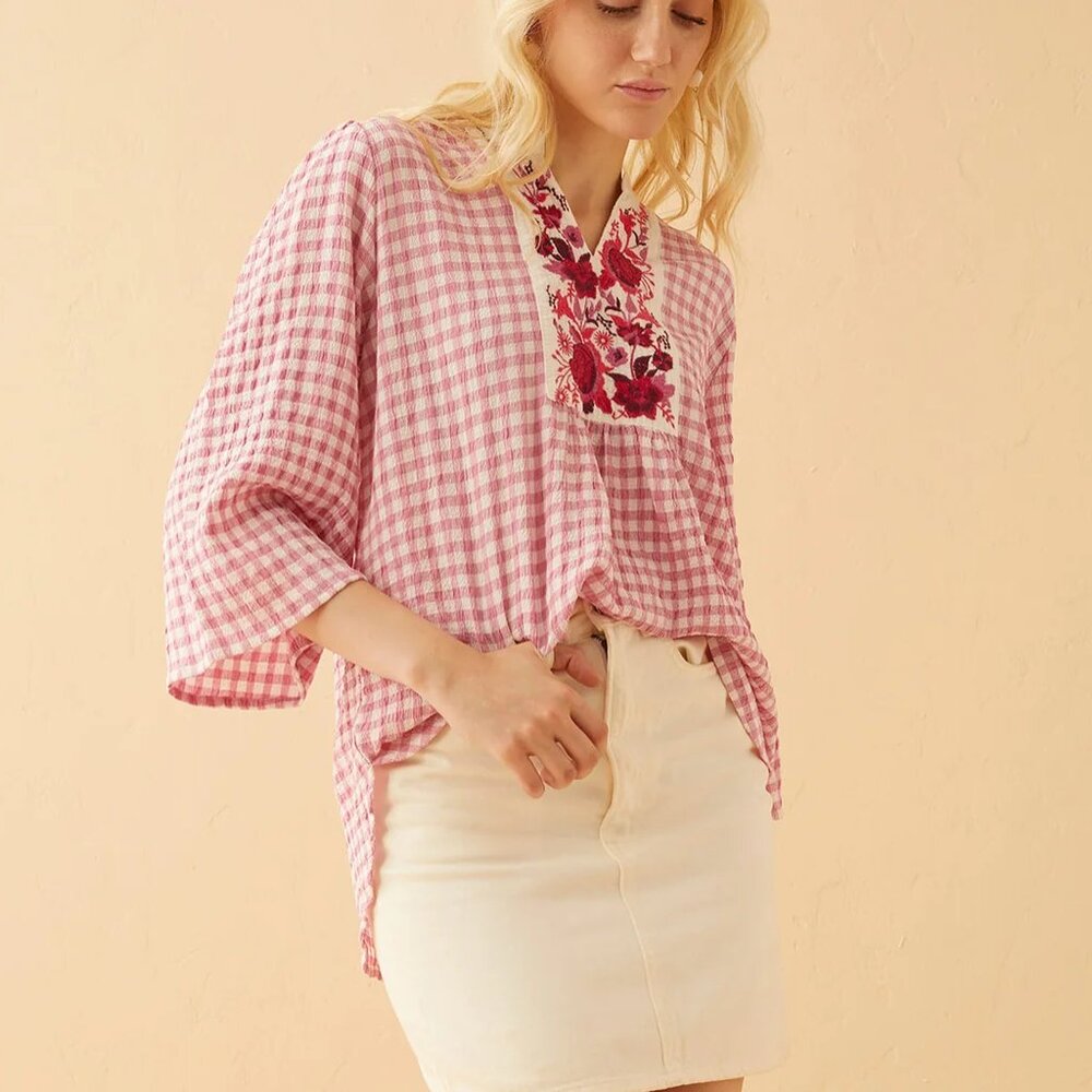 NWT Pink Gingham Embroidered Top